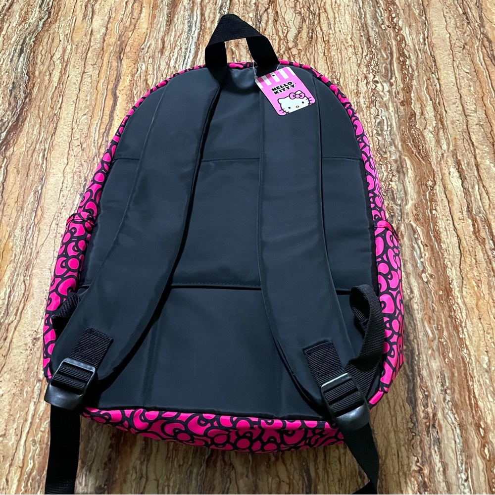 Hello Kitty - Picture 3 of 3